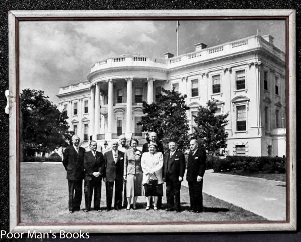 Image for GROUP OF DIGNITARIES ON WHITE HOUSE LAWN 1970. [LBC}