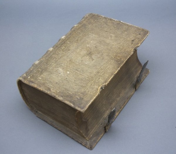 Image for BIBLIA, DAS IST DIE GANTZE HEILIGE SCHRIFFT ALLTES UND NEUES TESTAMENTS DEUTSCH D. MARTIN. LUTHER. : MIT KURTZEN SUMMARIEN UND ANGEHENGTEN LEHREN U¨BER JEGLICHES CAPITEL CONCORDANTIENCHRONOLOGIE, RANDGLOSSEN/ UND ANDERN ANMERCKUNGEN VORNEHMLICH